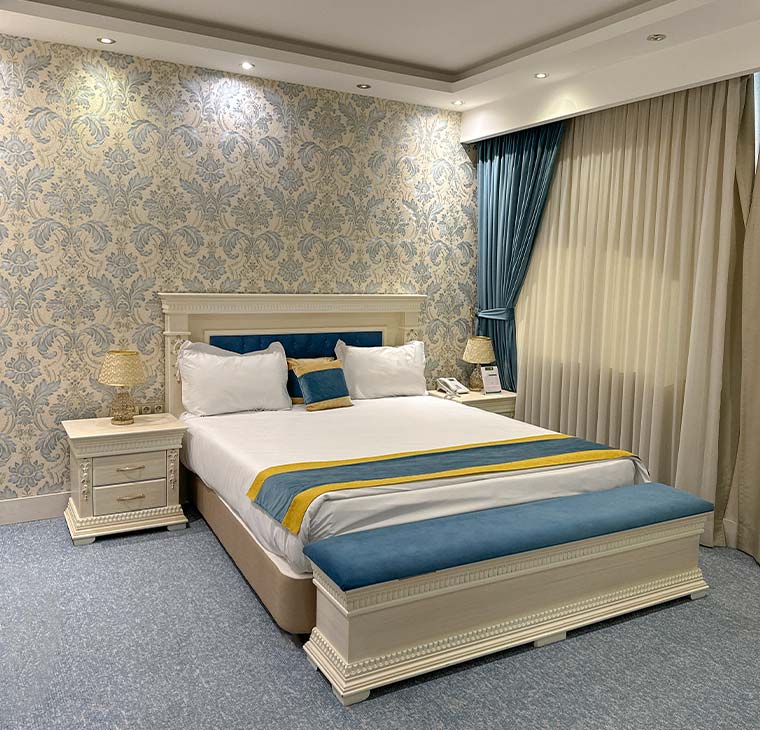 اتاق خواب سوئیت تک خواب مدرن آبی هتل ارگ جدید یزد