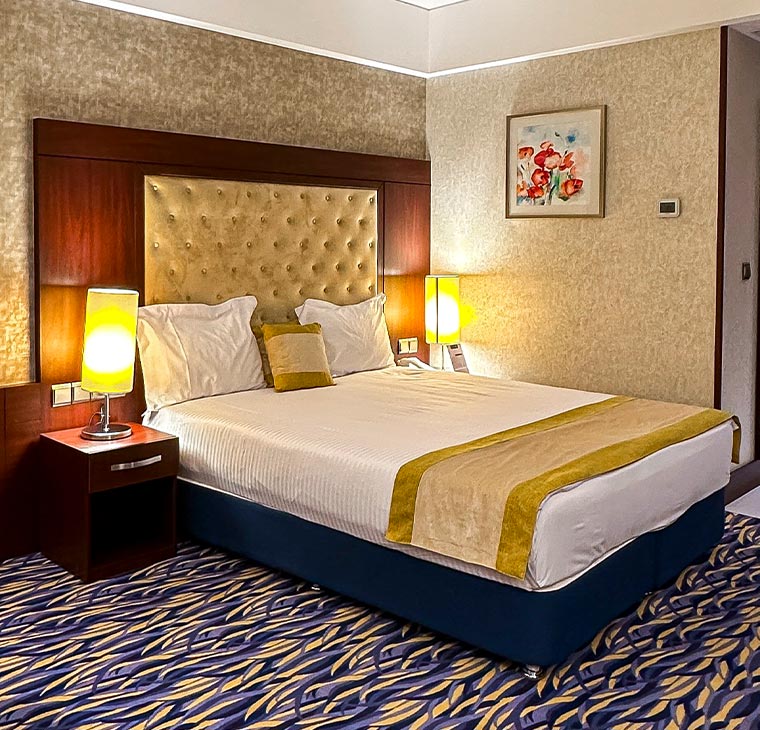 اتاق خواب دبل استاندارد هتل ارگ جدید یزد