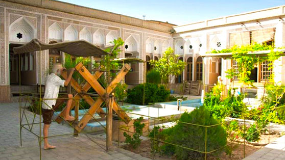 موزه آب یزد ( خانه تاریخی کلاهدوزها )